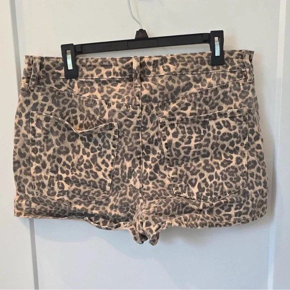American Eagle Outfitters Leopard Print Jean Shorts - Picture 5 of 5